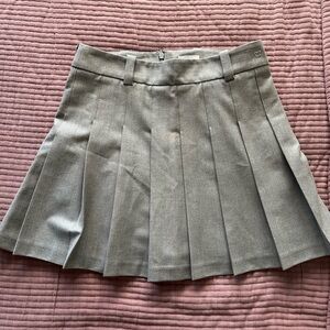 Aritzia Gray Pleated Mini Skirt